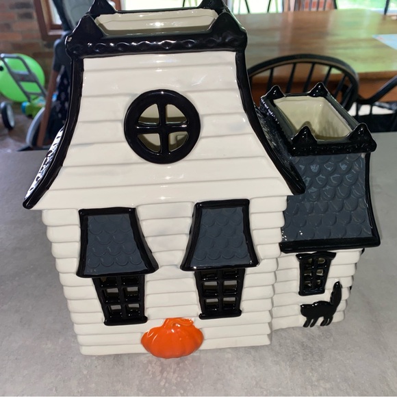 Bath & Body Works Frankenstein Halloween Haunted House Luminary Slatkin & Co - Picture 3 of 3